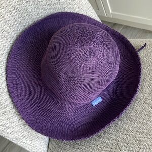 Wallaroo Hat Co Victoria in deep lilac poly straw round hat woman’s packable